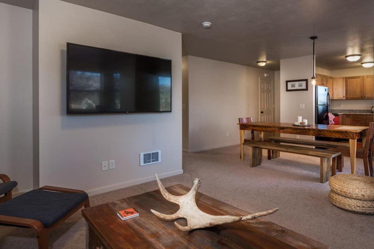 2 Bedroom Upstairs Condo With Ac In Victor, Id Exteriér fotografie